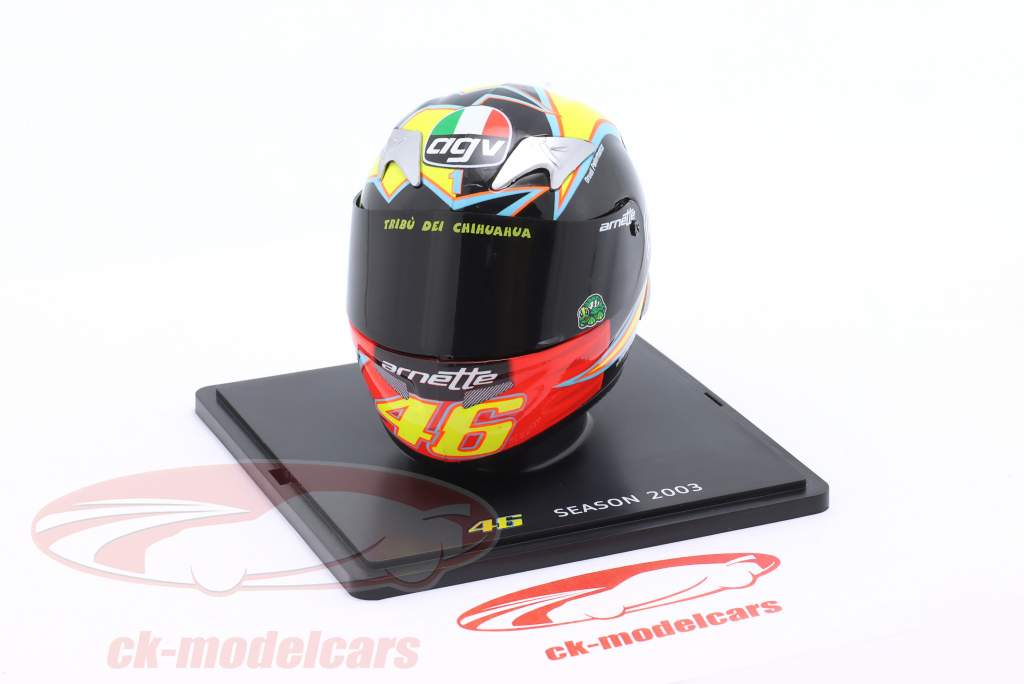 Valentino Rossi #46 MotoGP Campeón mundial 2003 casco 1:5 Spark Editions