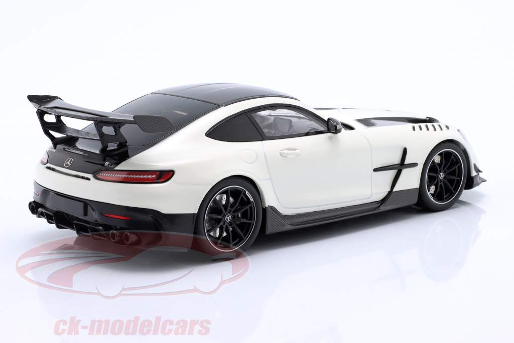 Mercedes-AMG GT Black Series Año de construcción 2020 blanco metálico 1:18 Minichamps