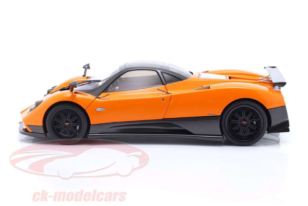 Pagani Zonda F Année de construction 2005 St. Tropez orange 1:18 Almost Real