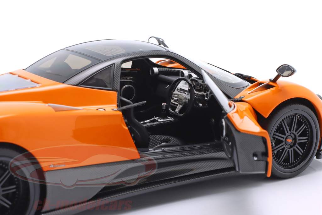 Pagani Zonda F Anno di costruzione 2005 St. Tropez arancia 1:18 Almost Real