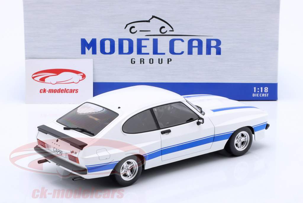 Ford Capri MK2 X-Pack Bouwjaar 1975 wit / blauw 1:18 ModelCar Group