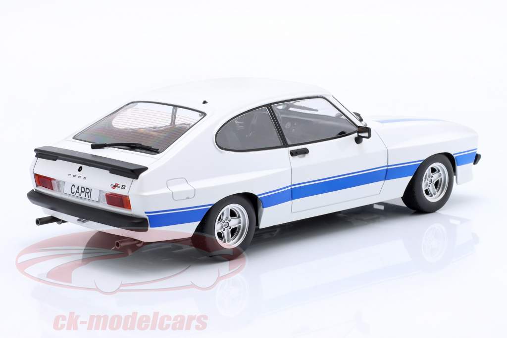 Ford Capri MK2 X-Pack Bouwjaar 1975 wit / blauw 1:18 ModelCar Group