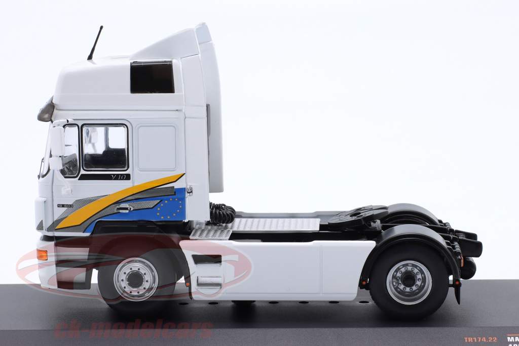 MAN F2000 牵引车 建设年份 1994 白色的 1:43 Ixo