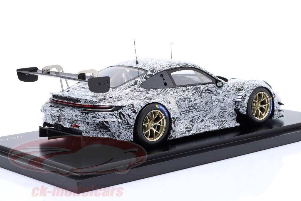 Porsche 911 (992) GT3 R Testcar Erlkönig white / black 1:18 Spark