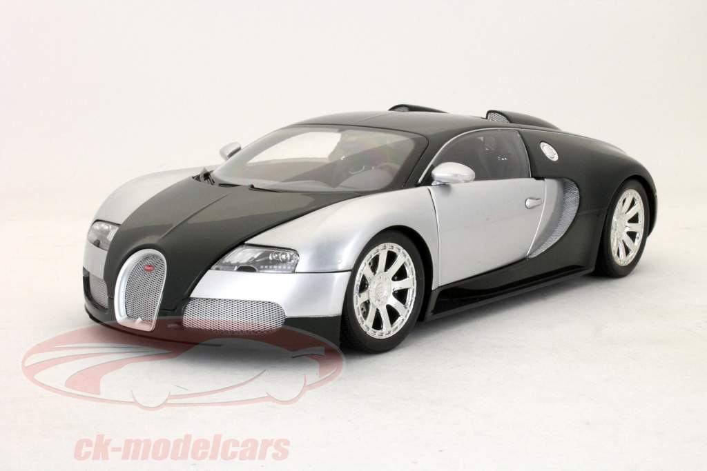 Bugatti Veyron L'Edition Centenaire gebouwd 2009 chroom - groen 1:18 Minichamps