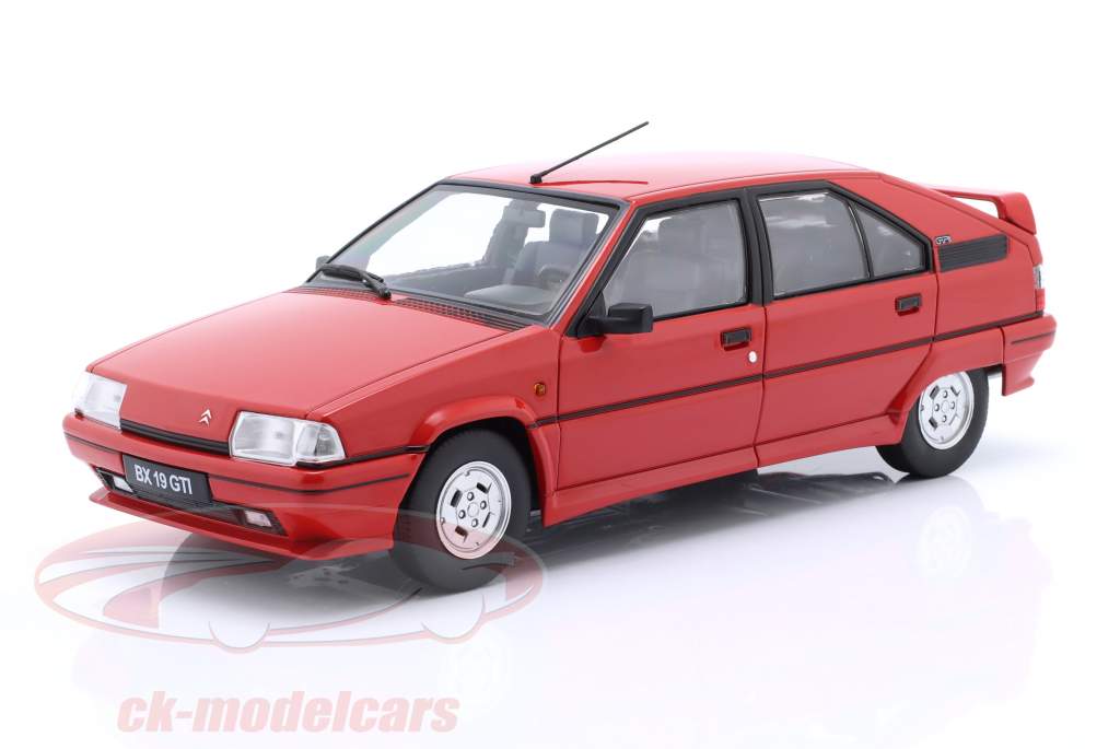 Citroen BX GTI Anno di costruzione 1990 rosso 1:18 Triple9
