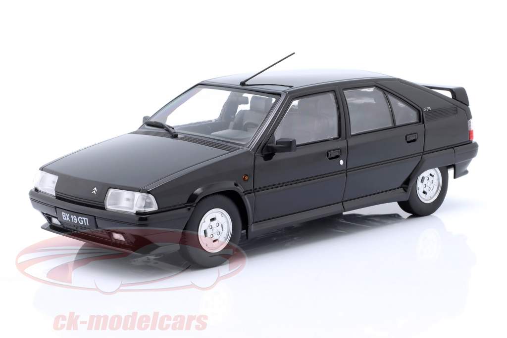Citroen BX GTI 建設年 1990 黒 1:18 Triple9