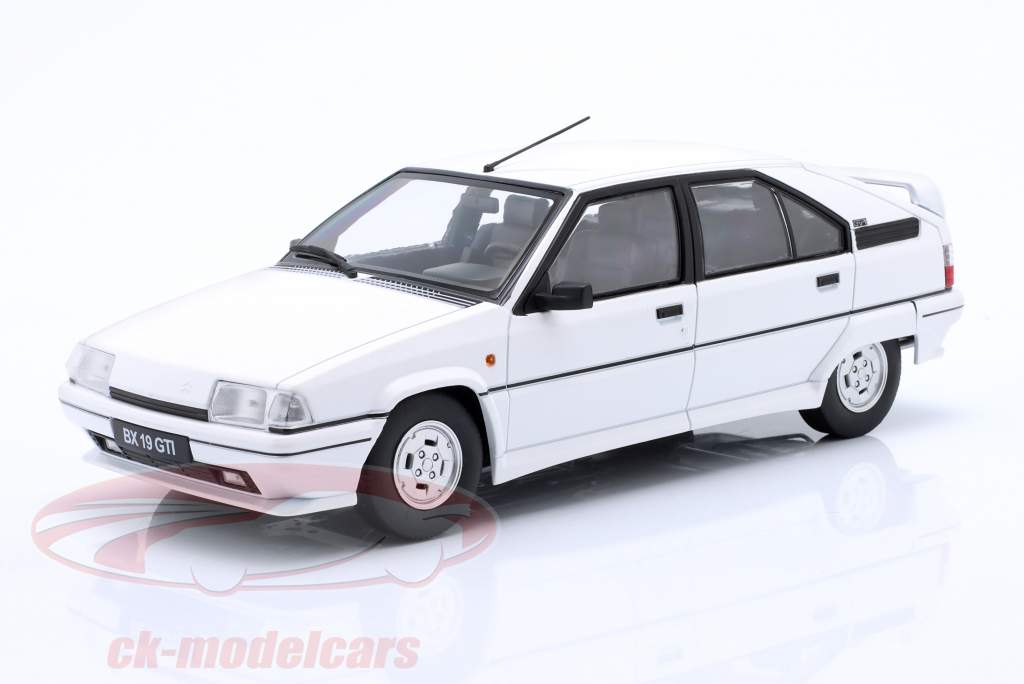 Citroen BX GTI Byggeår 1990 alpin hvid 1:18 Triple9