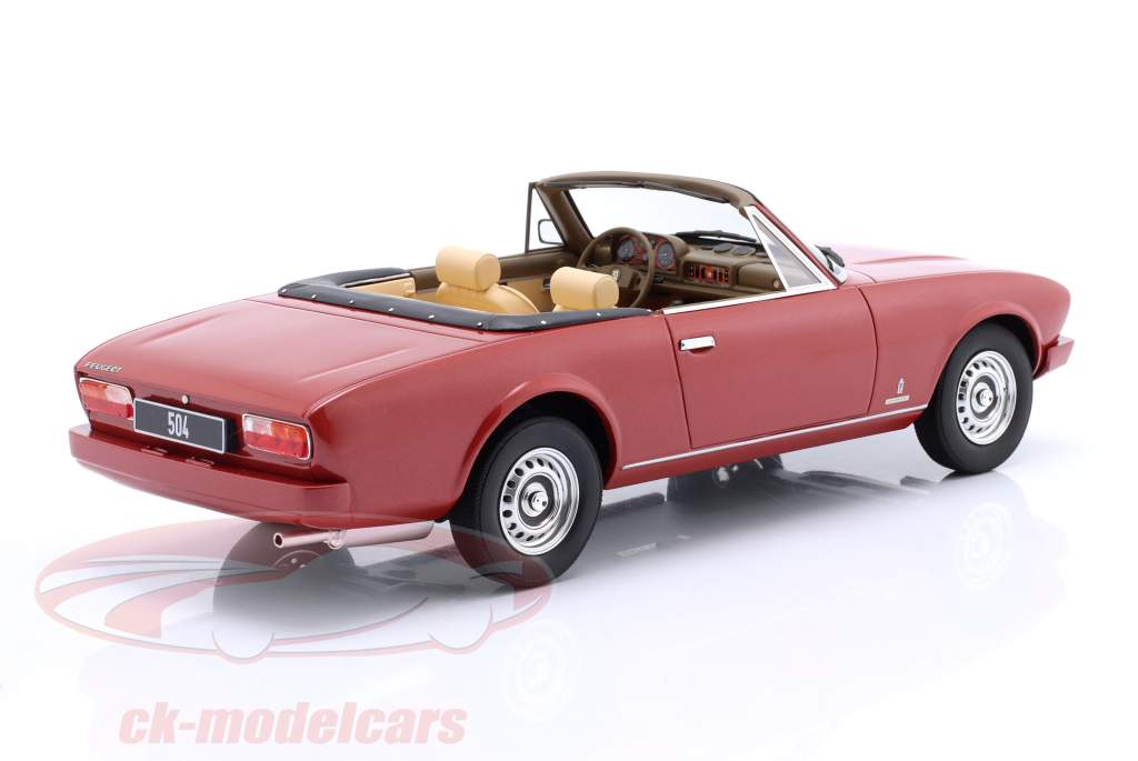 Peugeot 504 Cabriolet Bouwjaar 1983 rood 1:18 Cult Scale