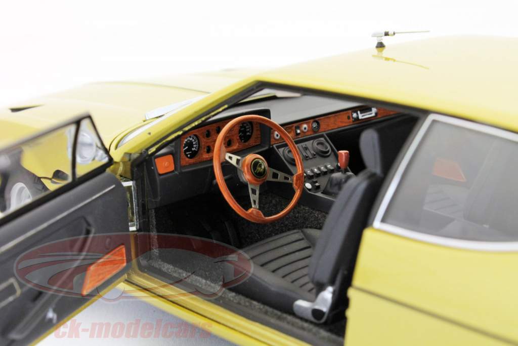 Lamborghini Espada Series 2 goud metallic 1:18 AutoArt
