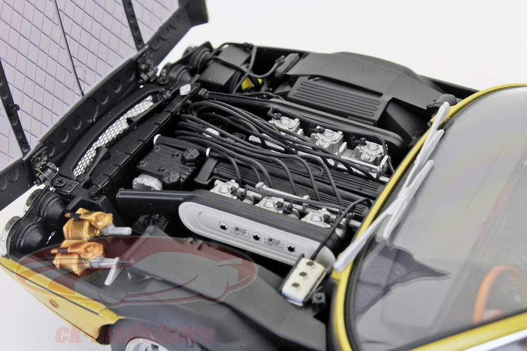 Lamborghini Espada Series 2 goud metallic 1:18 AutoArt