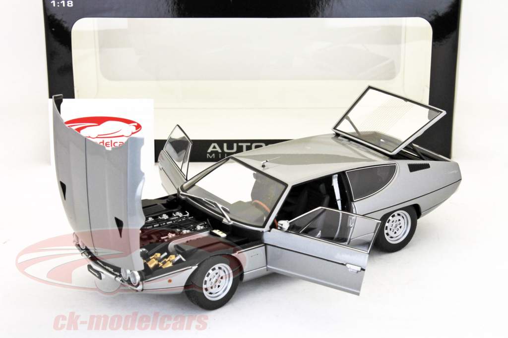 Lamborghini Espada Series 2 silber metallic 1:18 AutoArt