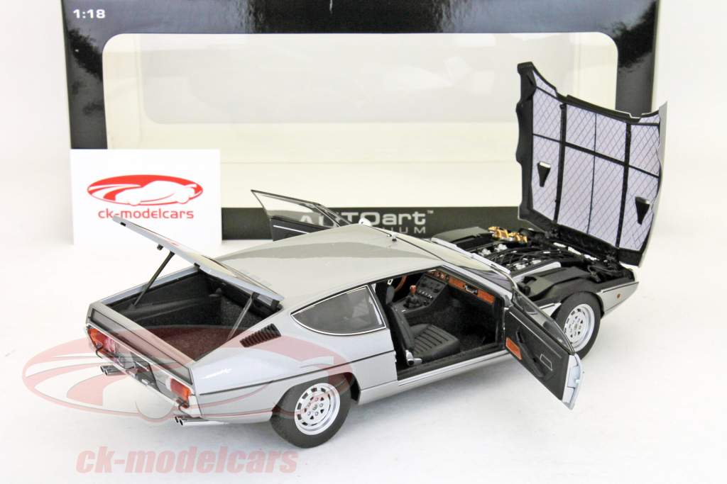 Lamborghini Espada Series 2 argento metallizzato 1:18 AutoArt