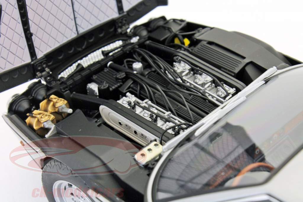 Lamborghini Espada Серия 2 серебристый металлик 1:18 AutoArt