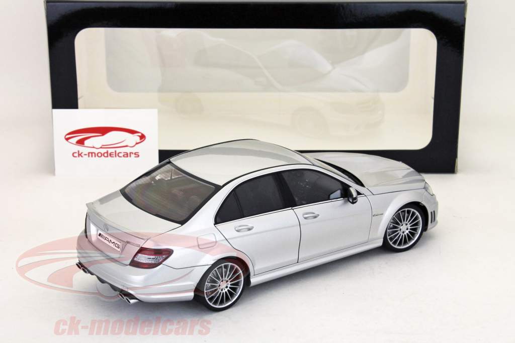 絶版1/18ut Mercedes-Benz C63 AMG 絶版1/18ut Mercedes-Benz C63 AMG - メルカリ