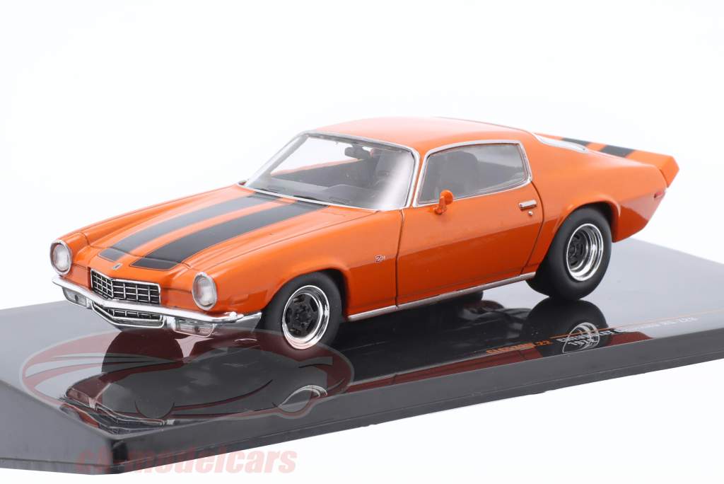 Chevrolet Camaro RS-Z28 year 1972 orange / black 1:43 Ixo