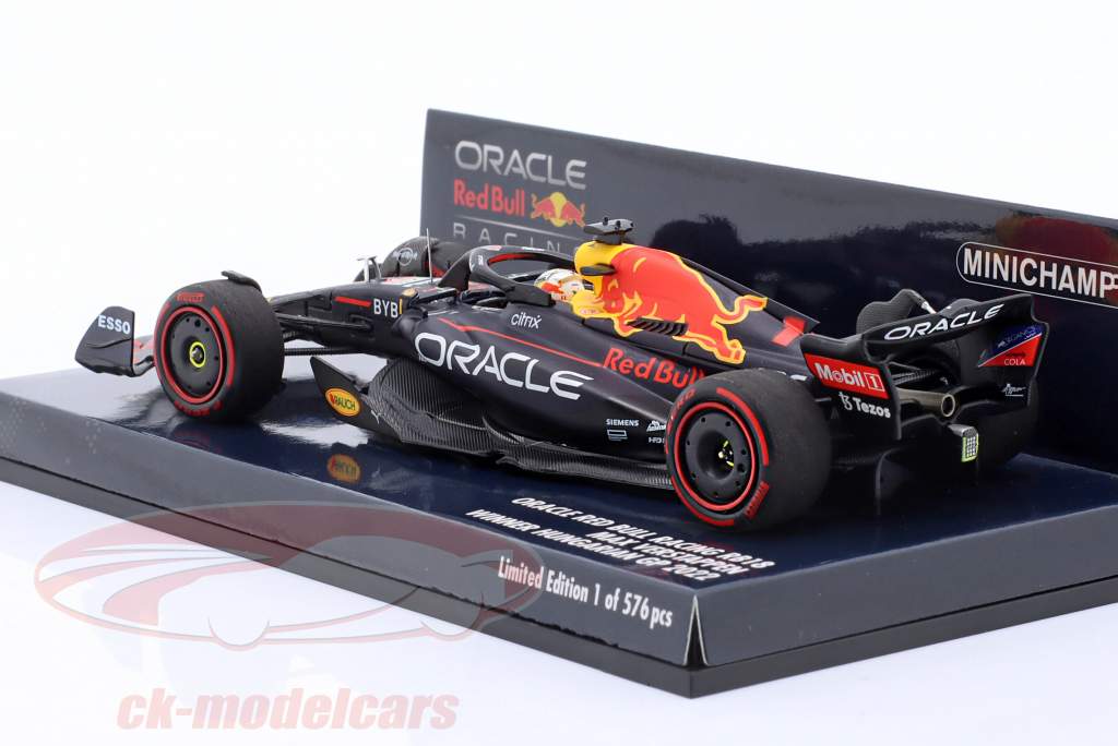 M. Verstappen Red Bull RB18 #1 gagnant Hongrie GP formule 1 Champion du monde 2022 1:43 Minichamps