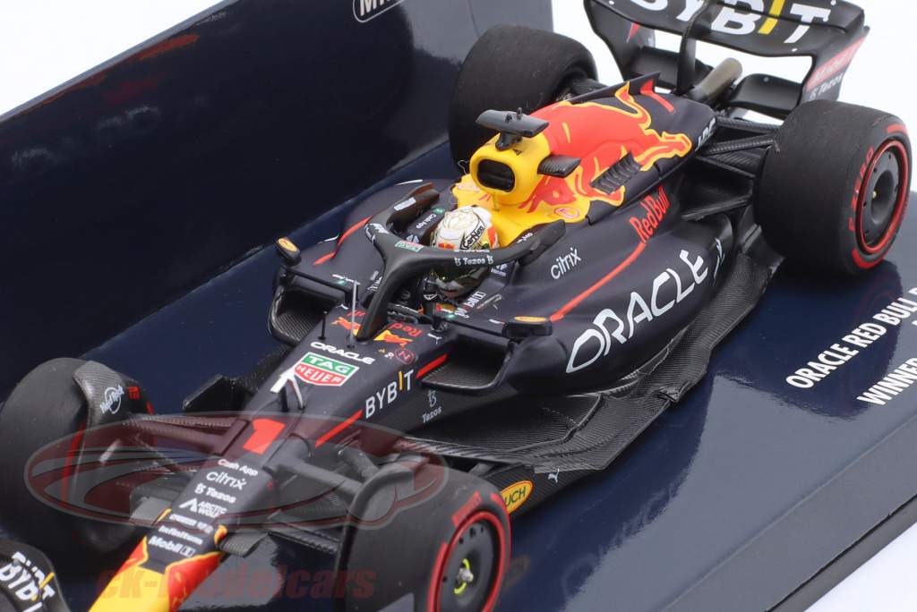 M. Verstappen Red Bull RB18 #1 ganador Hungría GP fórmula 1 Campeón mundial 2022 1:43 Minichamps
