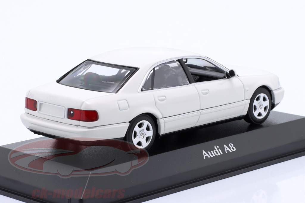 Audi A8 (D2) Année de construction 1999 blanc 1:43 Minichamps