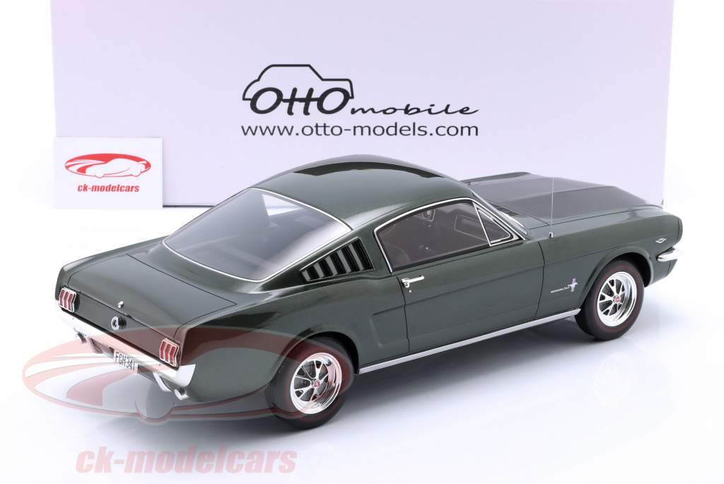 Ford Mustang Fastback Byggeår 1965 mørkegrøn 1:12 OttOmobile