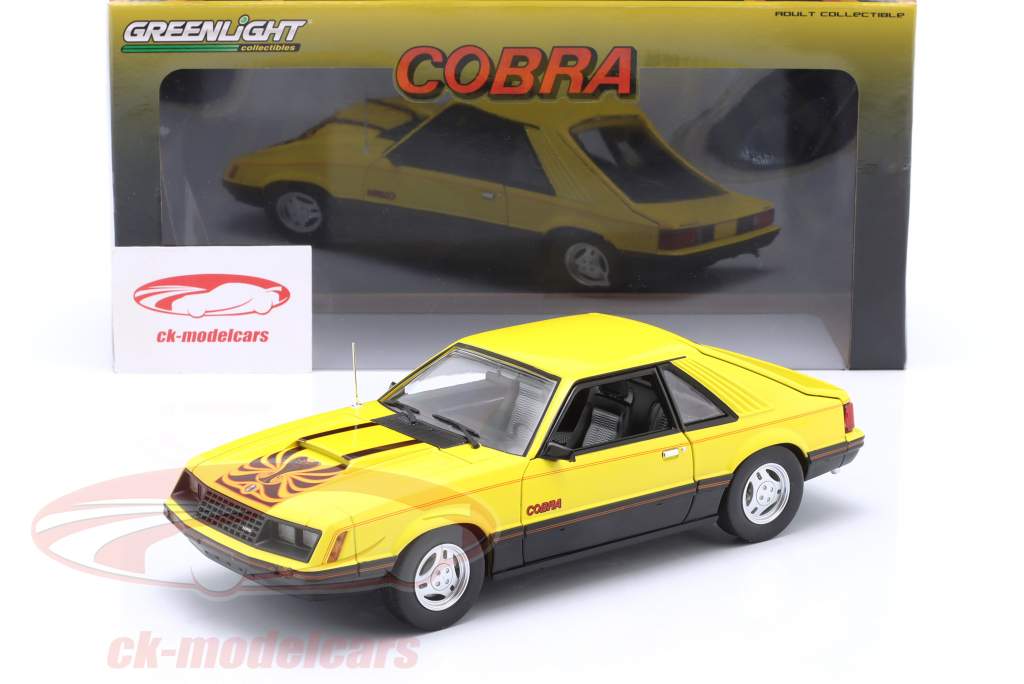 Ford Mustang Cobra Fastback 建设年份 1979 黄色的 / 黑色的 1:18 Greenlight