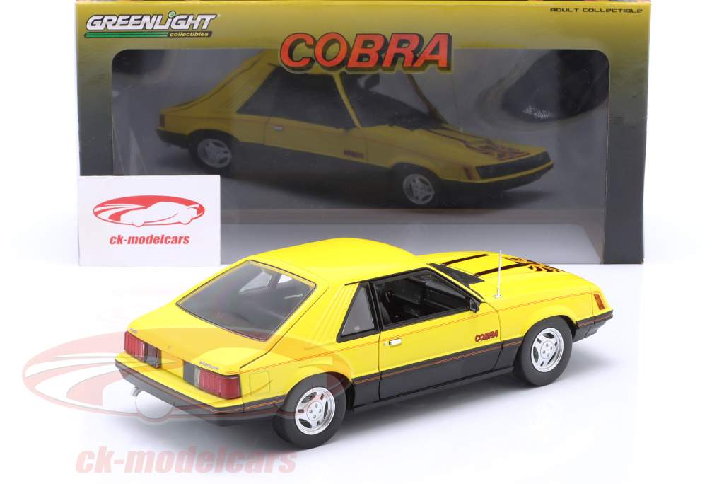 Ford Mustang Cobra Fastback Byggeår 1979 gul / sort 1:18 Greenlight