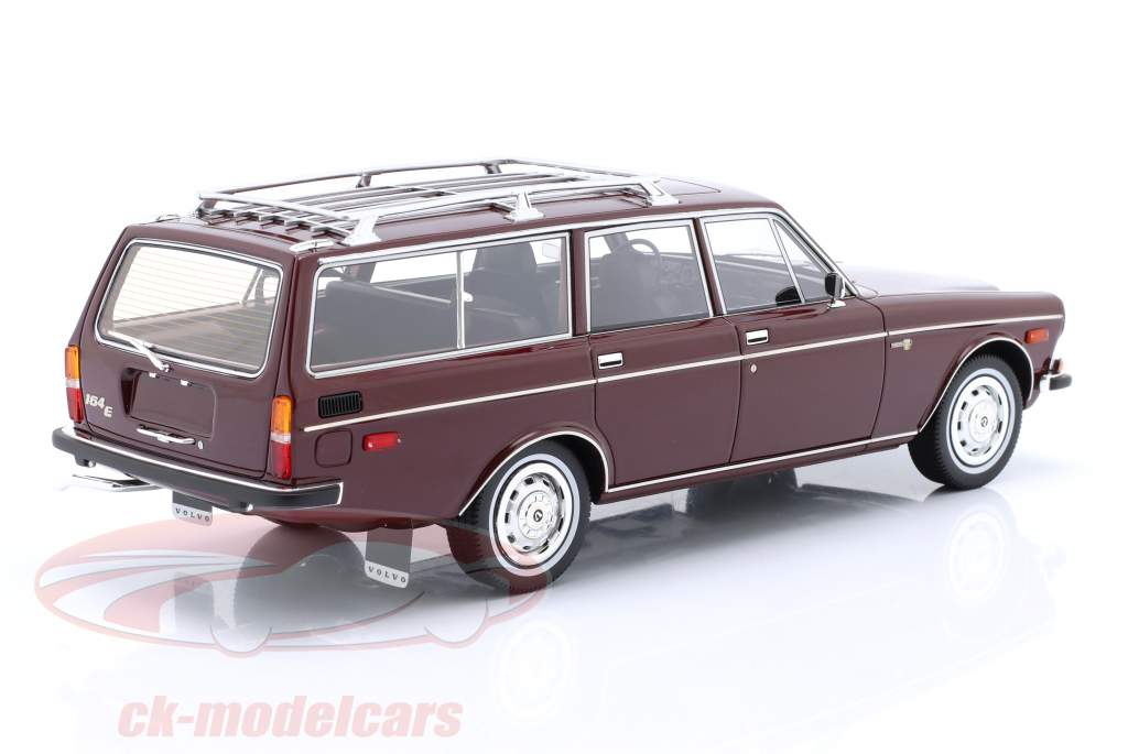 Volvo 165 Station Wagon mørkerød 1:18 Radscale Models