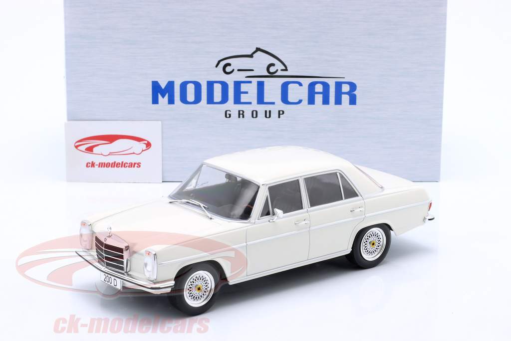 Mercedes-Benz 200 D (W115) Baujahr 1968 weiß 1:18 ModelCar Group