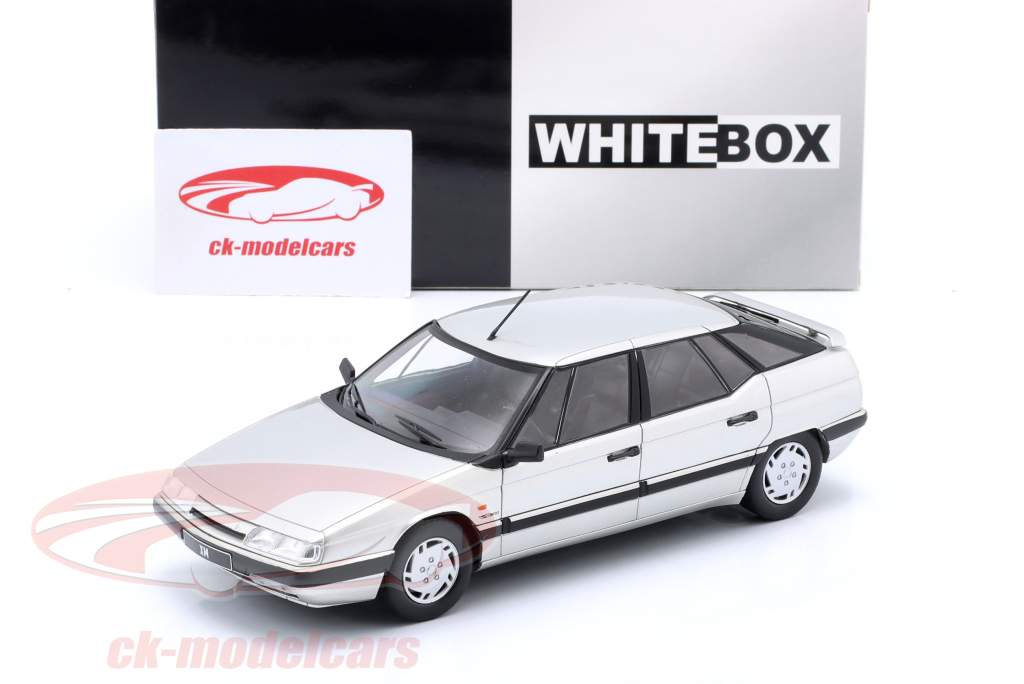 Citroen XM Année de construction 1989 argent 1:24 WhiteBox