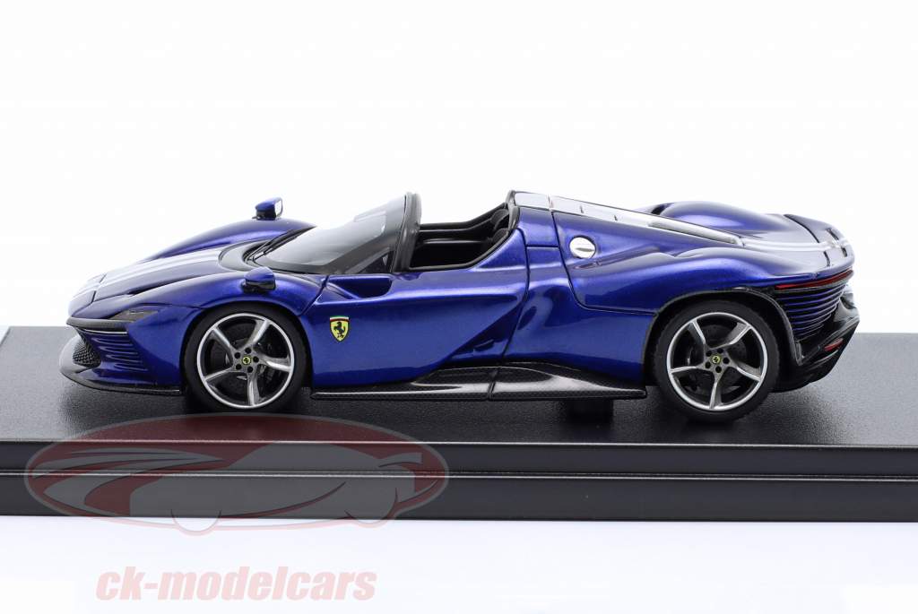 Ferrari Daytona SP3 Open Top Baujahr 2021 blau metallic 1:43 LookSmart