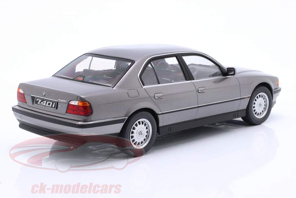 KK-Scale 1:18 BMW 740i E38 series 1 year 1994 grey metallic