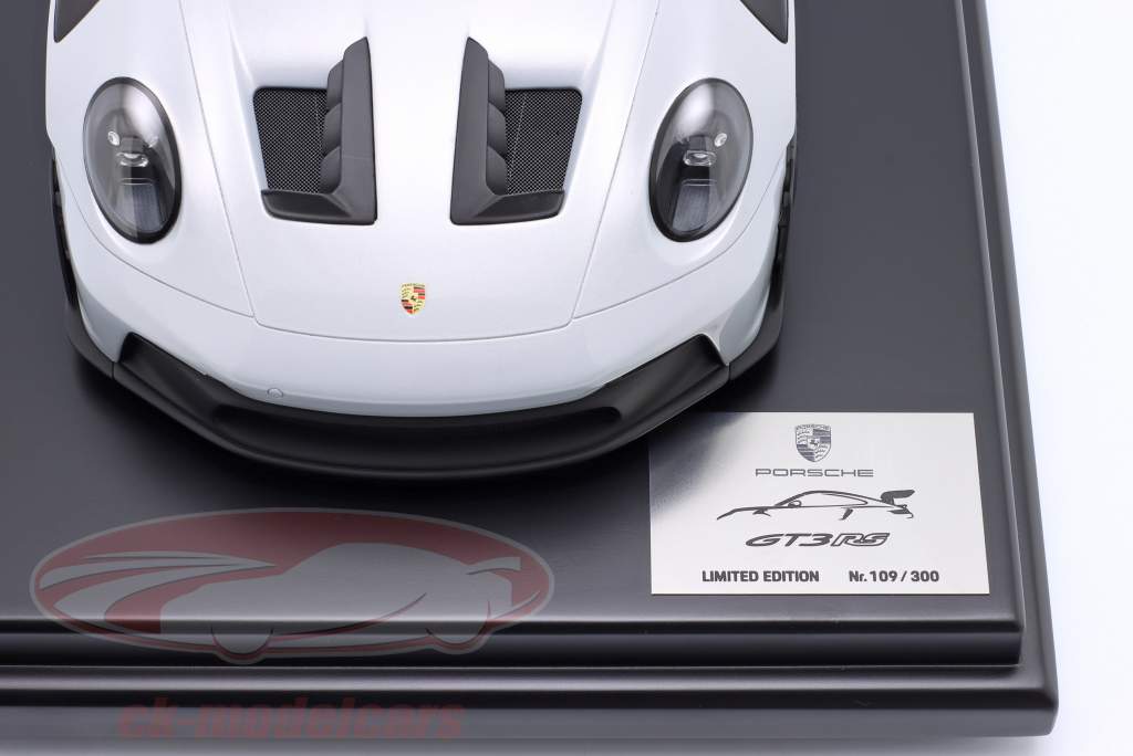 Porsche 911 (992) GT3 RS Anno di costruzione 2022 grigio ghiaccio metallizzato / Rosso pirotecnico 1:12 Spark