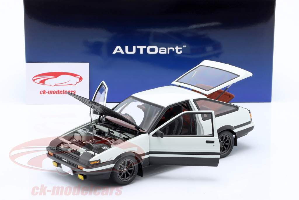 	Toyota Sprinter Trueno (AE86) Project D Final Version schwarz / weiß 1:18 AUTOart