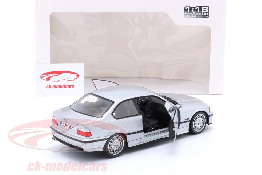 BMW M3 (E36) Coupe Ano de construção 1997 prata ártica 1:18 Solido