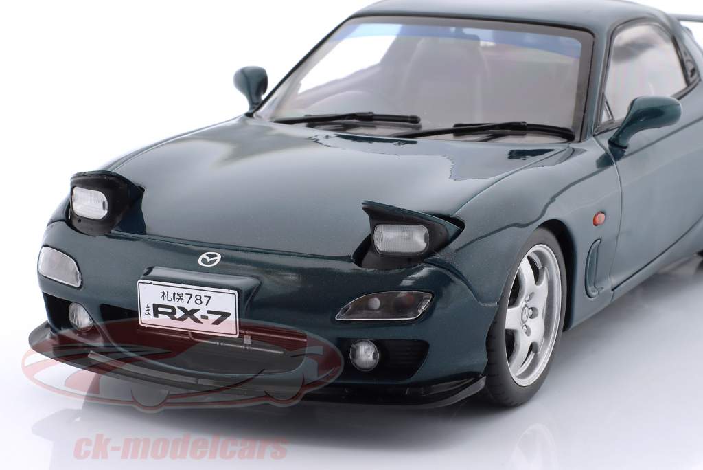 Mazda RX-7 Type RS (FD35) RHD Byggeår 1994 montego blå mica 1:18 Solido