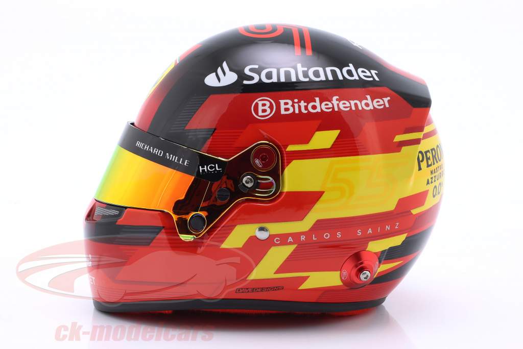 Carlos Sainz #55 Scuderia Ferrari Formel 1 2024 Helm 1:2 Bell