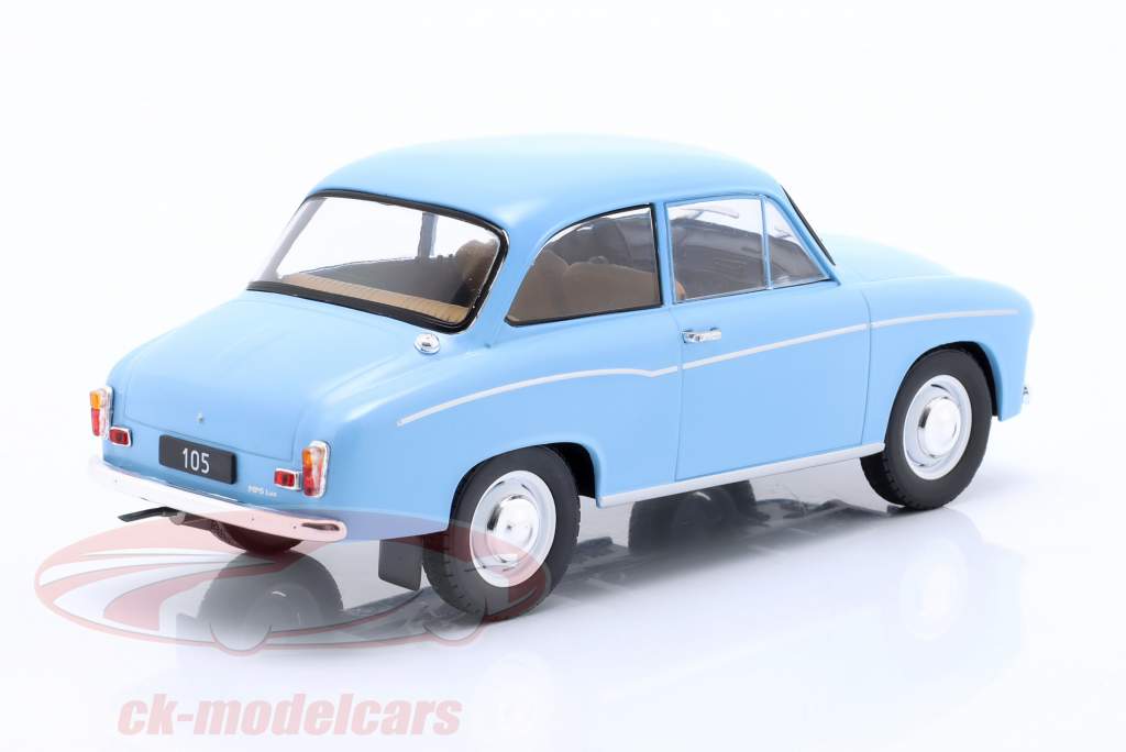 Syrena 105 Byggeår 1975 Lyseblå 1:24 WhiteBox