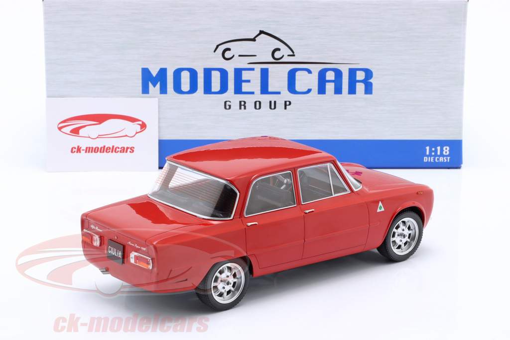 Alfa Romeo Giulia Nuova Super Baujahr 1974 rot 1:18 ModelCar Group