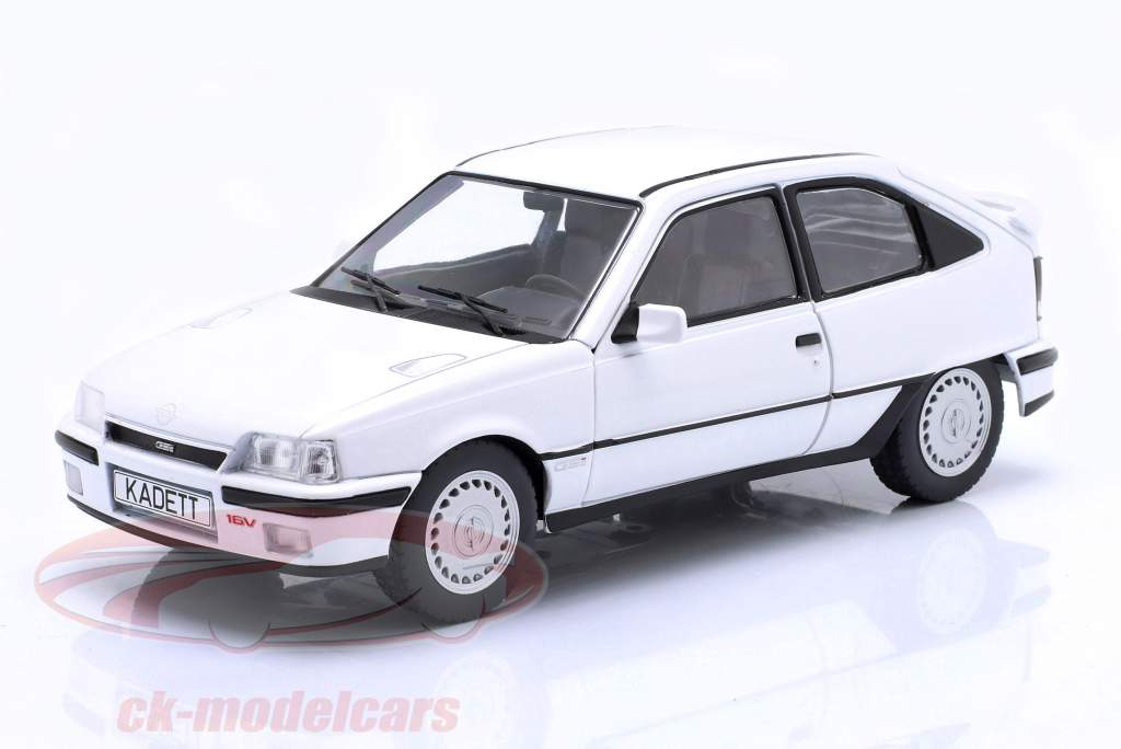 Opel Kadett E GSI Année de construction 1985 blanc 1:24 WhiteBox