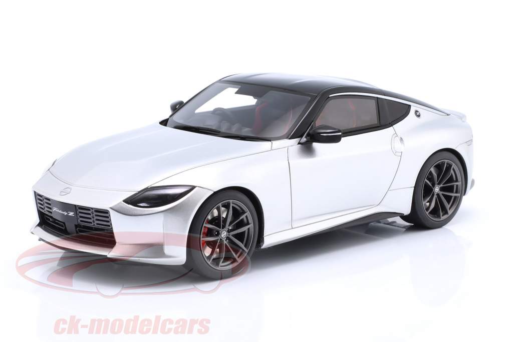 Kyosho 1:18 Nissan Fairlady Z Coupe year 2023 silver
