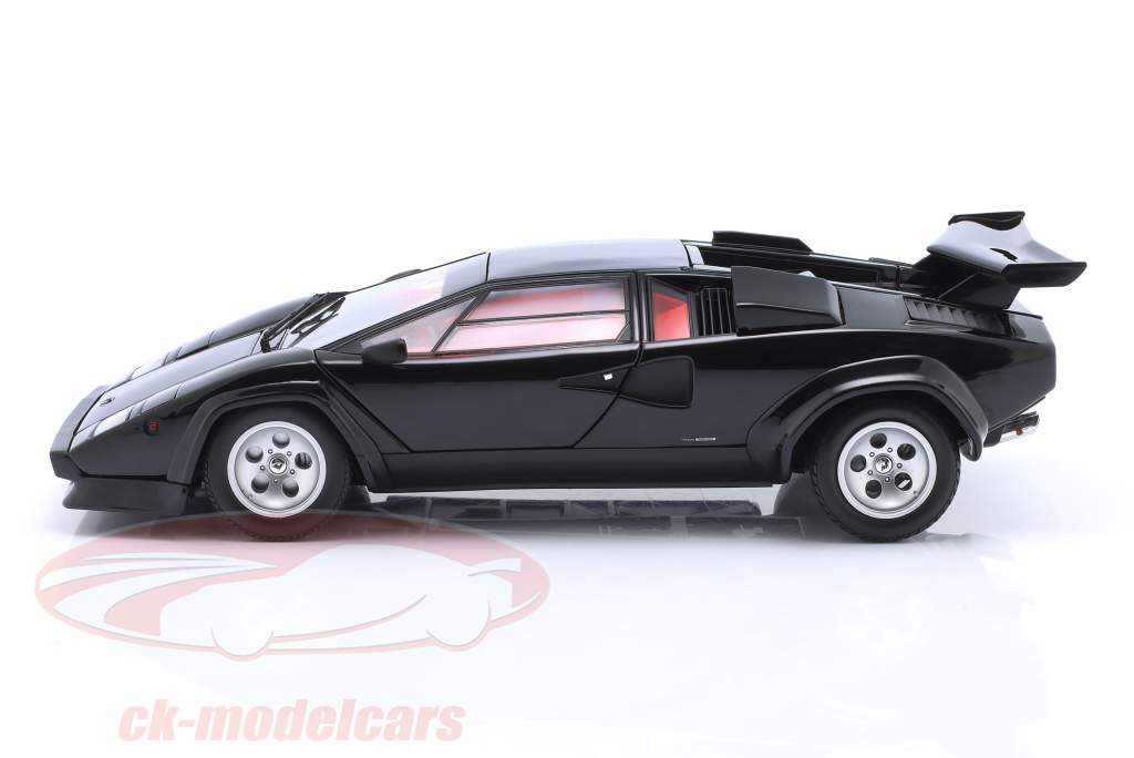 Lamborghini Countach LP5000 Quattrovalvole 1982 黒 1:18 Kyosho