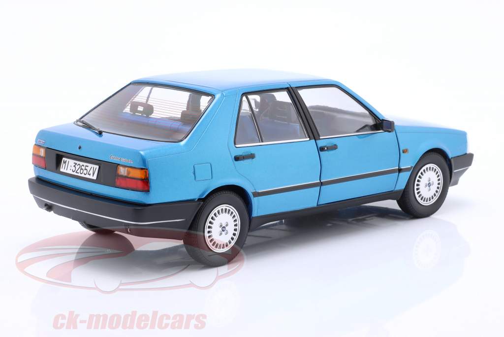 Fiat Croma 2.0 Turbo IE 建设年份 1985 蓝色的 金属的 1:18 Mitica