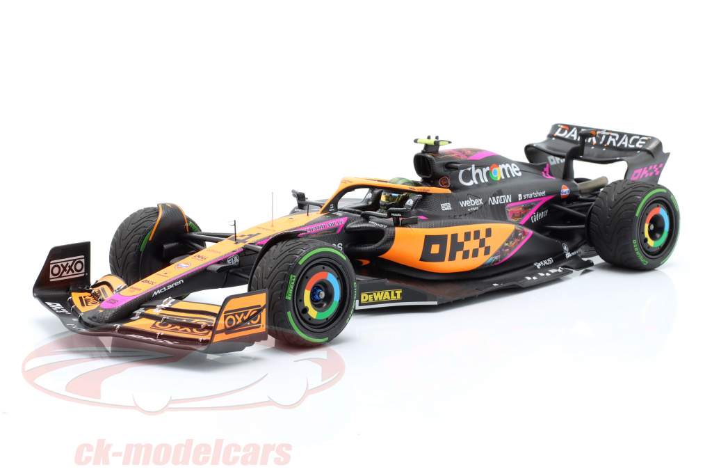 Lando Norris McLaren MCL36 #4 第四名 新加坡 GP 公式 1 2022 1:18 Minichamps