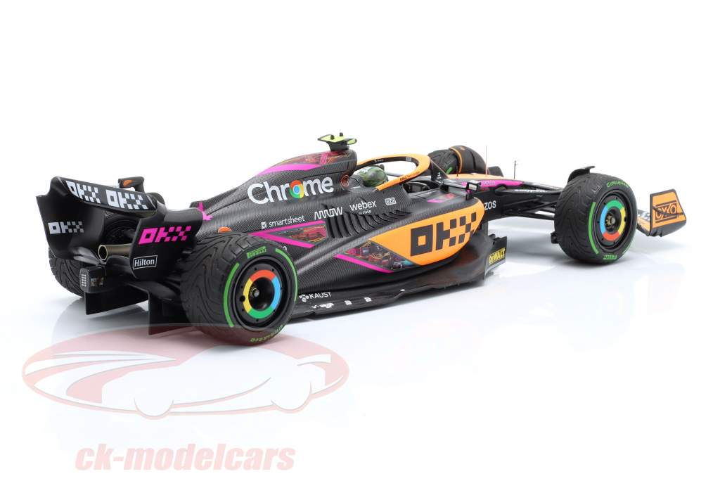 Lando Norris McLaren MCL36 #4 第四名 新加坡 GP 公式 1 2022 1:18 Minichamps