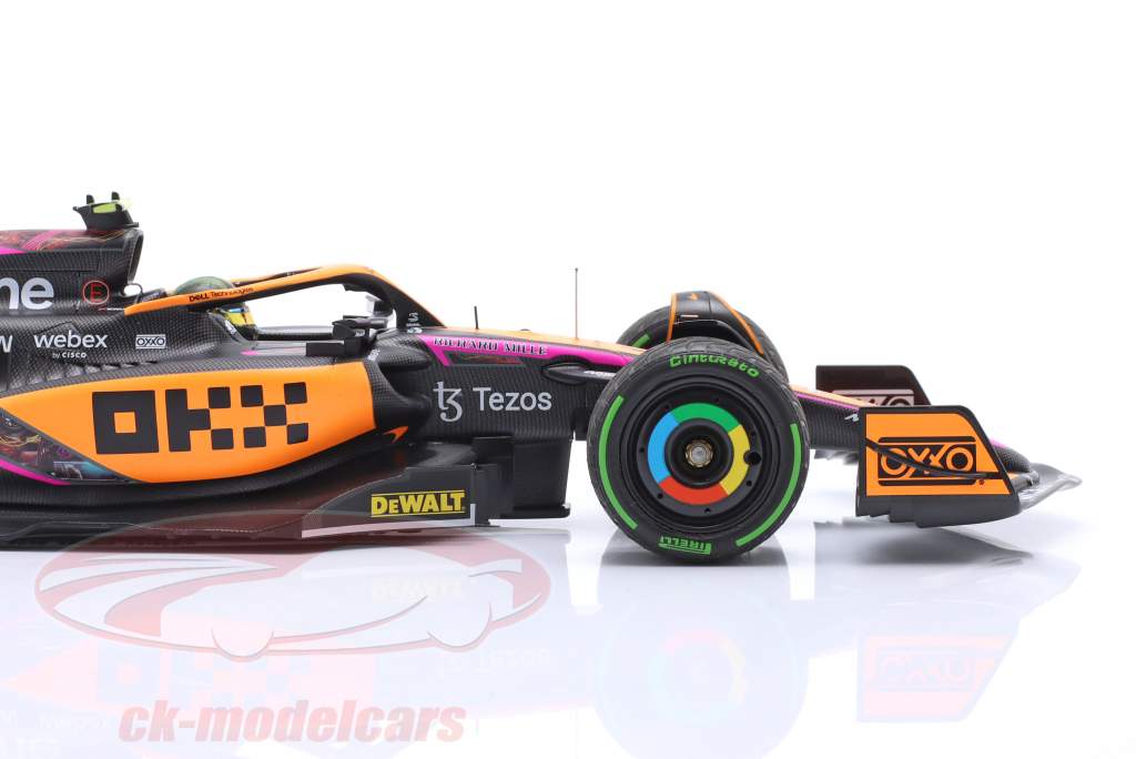 Lando Norris McLaren MCL36 #4 第四名 新加坡 GP 公式 1 2022 1:18 Minichamps
