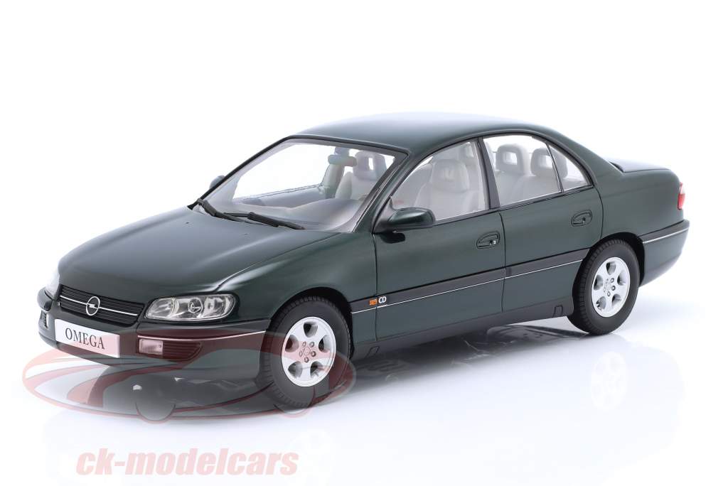 Opel Omega B Année de construction 1996 vert jungle 1:18 Triple9