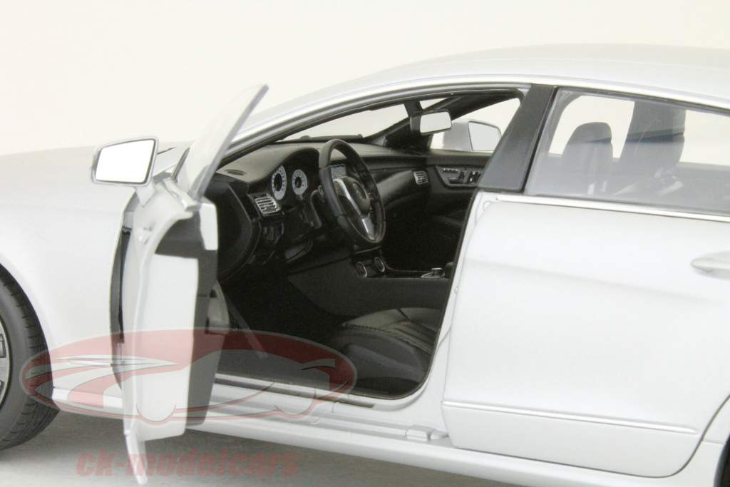 Mercedes-Benz CLS Shooting Brake Paris Motor Show uno y dieciocho Norev limitada 125 piezas