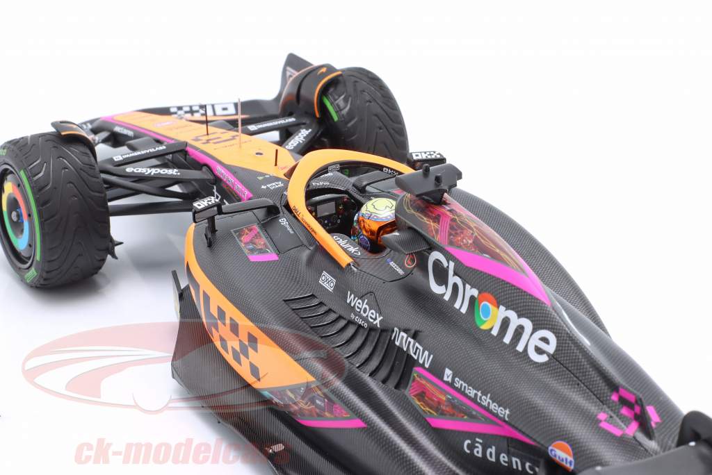 D. Ricciardo McLaren MCL36 #3 5ème Singapour GP formule 1 2022 1:18 Minichamps