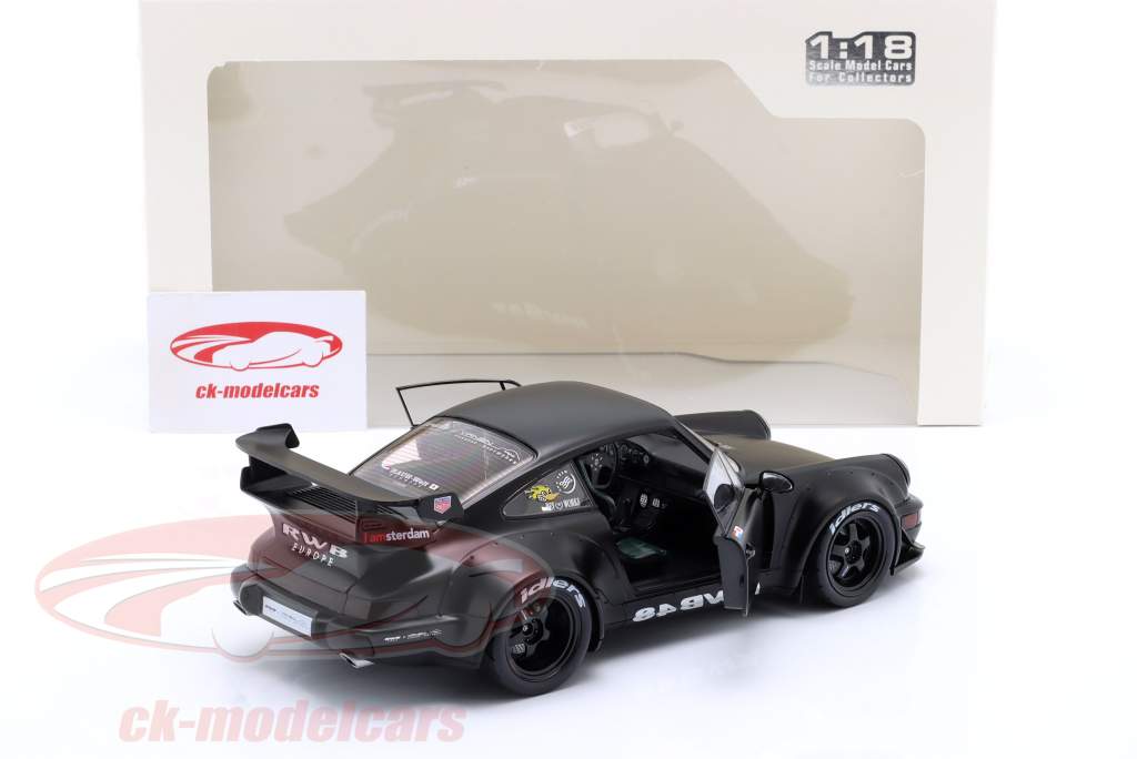 Porsche 911 (964) RWB Rauh-Welt Darth Vader 2016 kedelig sort 1:18 Solido