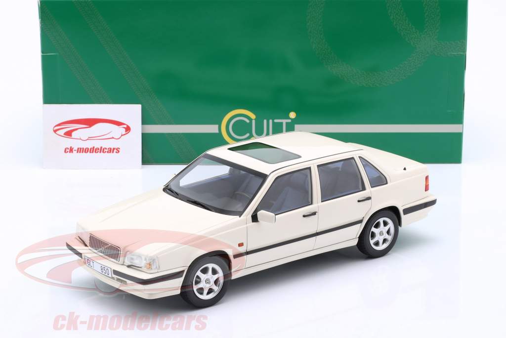 Volvo 850 GLT Bouwjaar 1991-1994 wit 1:18 Cult Scale